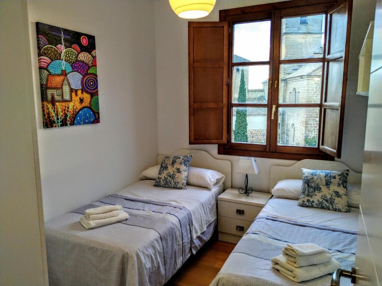 Apartamentos Sol Hospital Santiago Убеда Екстер'єр фото